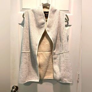 Wooly Bully Wear Gentle Spirit Vest, Women's sz M, White & gray.  NWOT